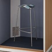 PostUp (Optional stool)